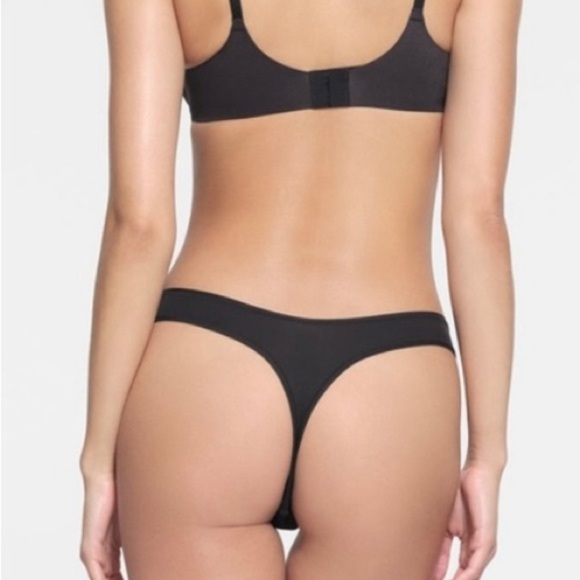 SKIMS Ultimate Apex Push Up Bra      NEW WITH TAGS! - Picture 3 of 12